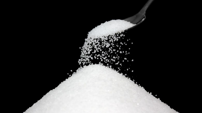 Produção mundial de açúcar deve bater recorde e gerar superávit
