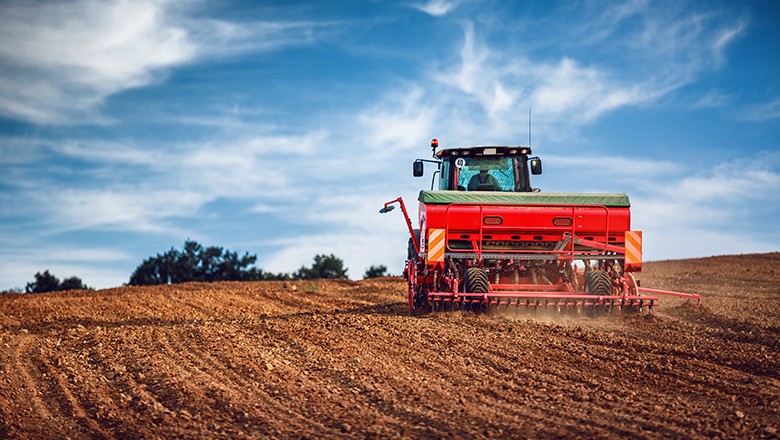 Venda de máquinas agrícolas cai 2,3% em setembro ante agosto, diz Anfavea