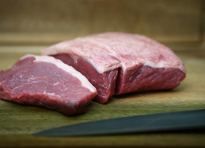 Fim de embargo reforça importância da carne brasileira, diz Acrimat