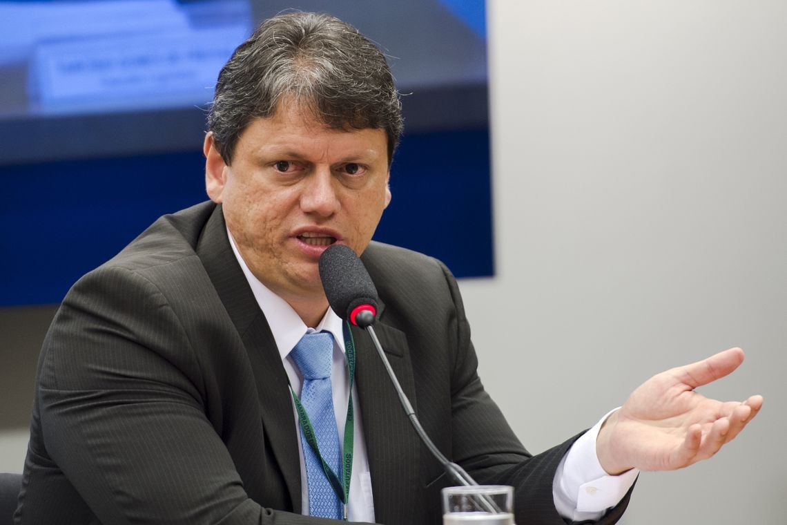 Bolsonaro escolhe ex-diretor do DNIT para ministério da Infraestrutura