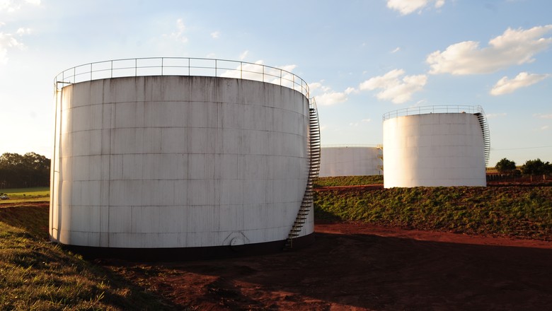 Brasil importou mais que o dobro de etanol em novembro