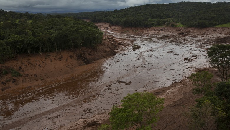 Lama da barragem da Vale pode chegar à foz do Rio Paraopeba